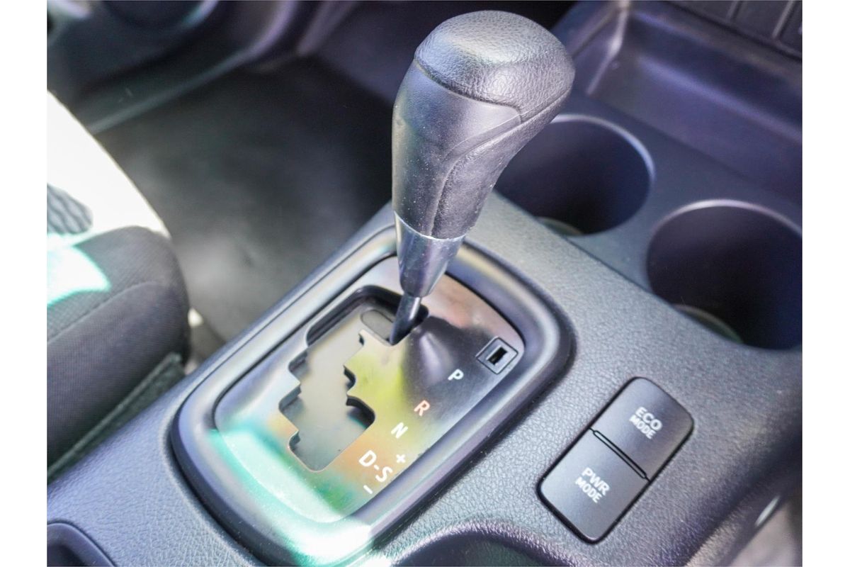 2017 Toyota Hilux Workmate GUN125R 4X4