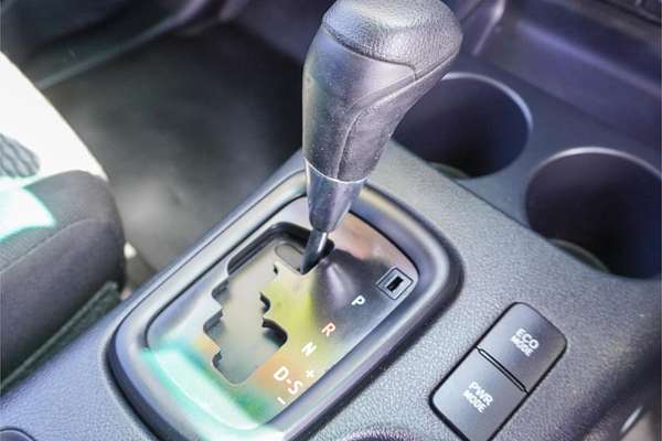 2017 Toyota Hilux Workmate GUN125R 4X4