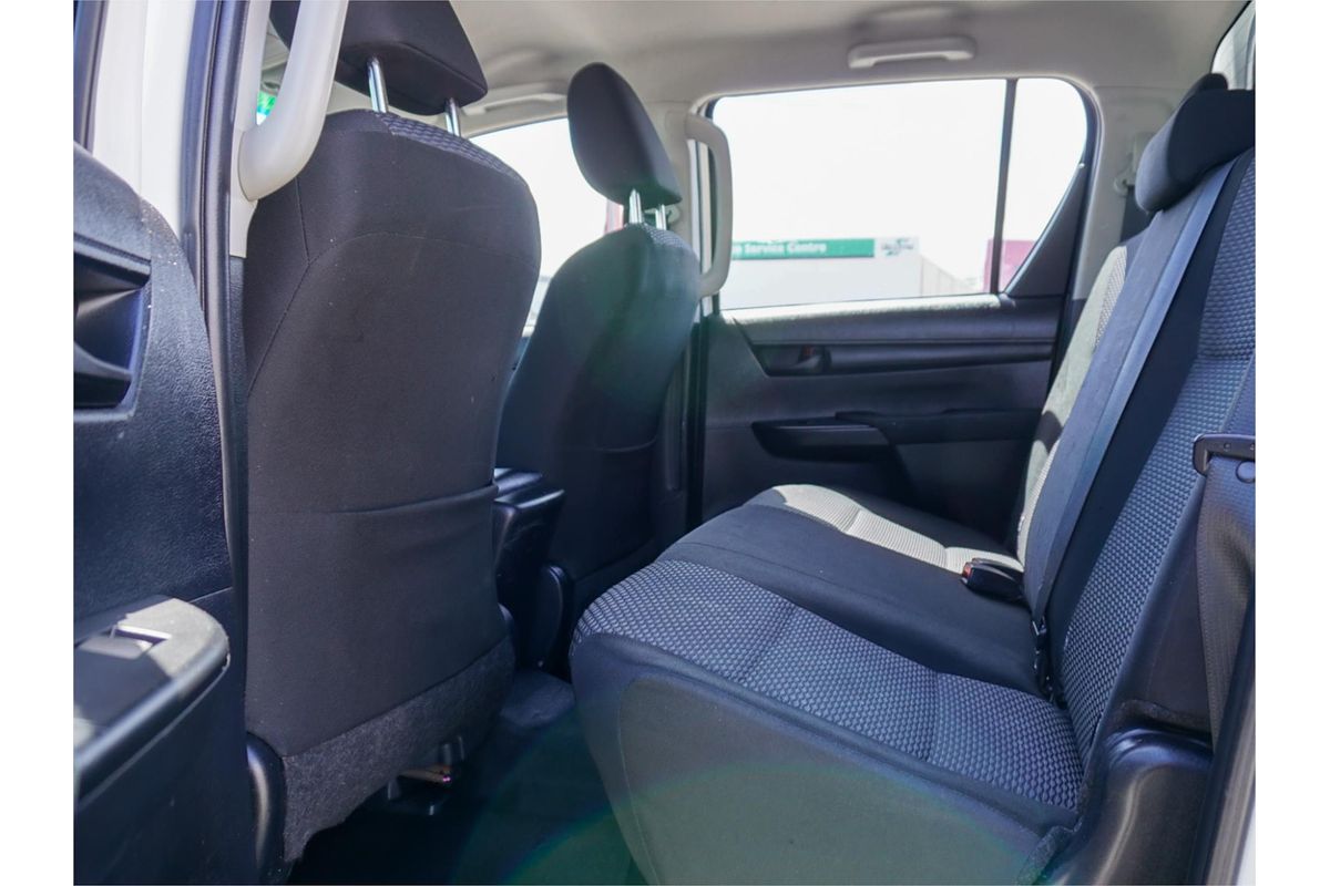 2017 Toyota Hilux Workmate GUN125R 4X4