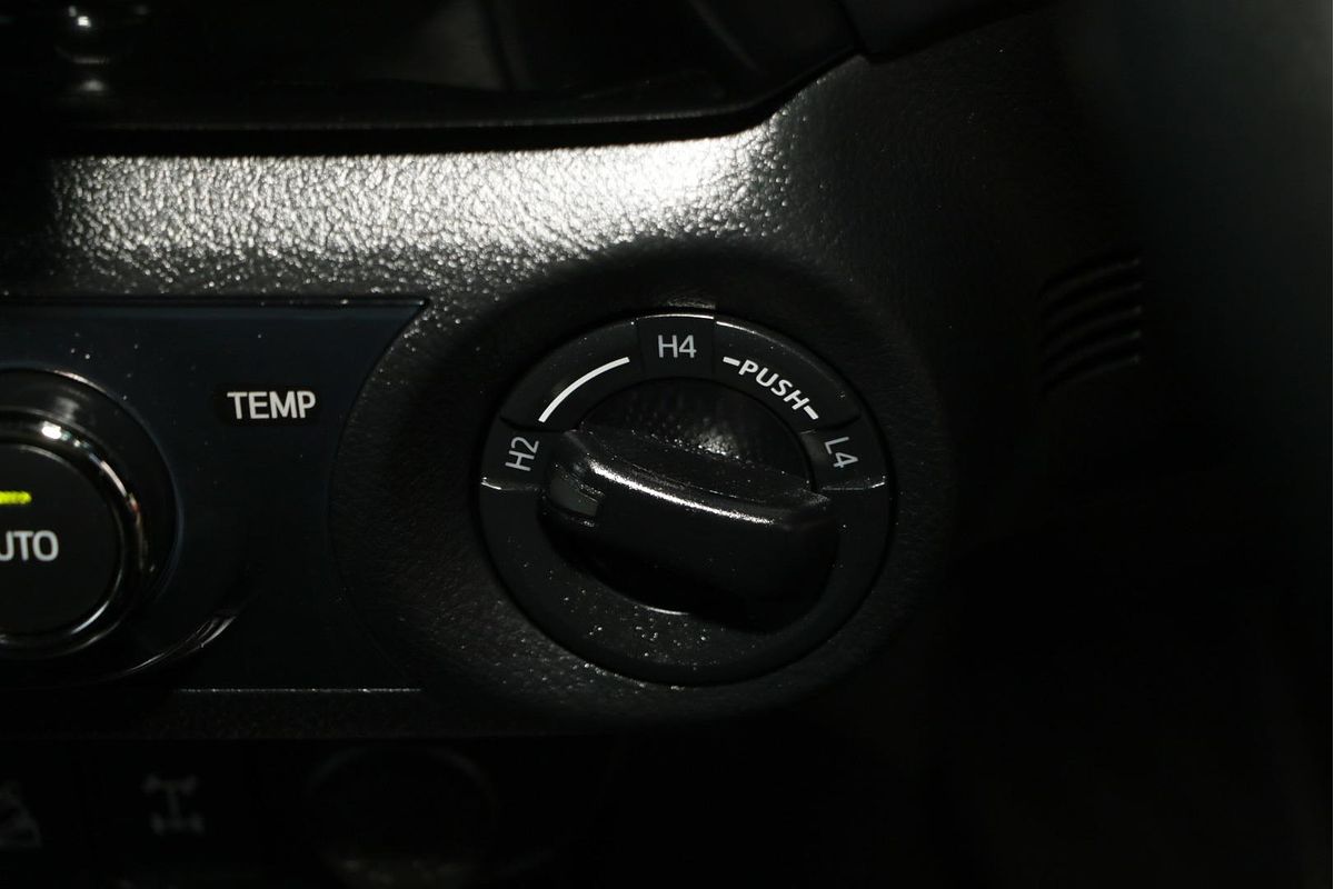 2019 Toyota Hilux Rugged X GUN126R 4X4