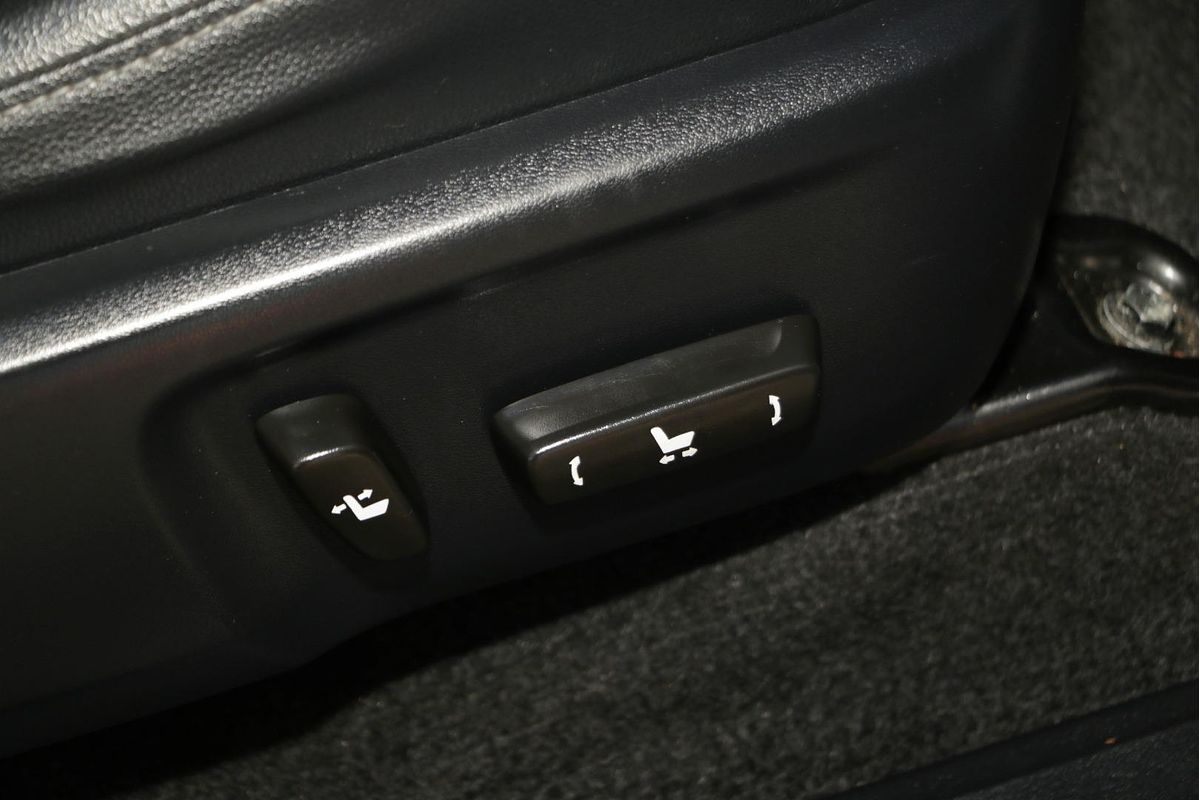 2019 Toyota Hilux Rugged X GUN126R 4X4