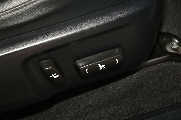 2019 Toyota Hilux Rugged X GUN126R 4X4