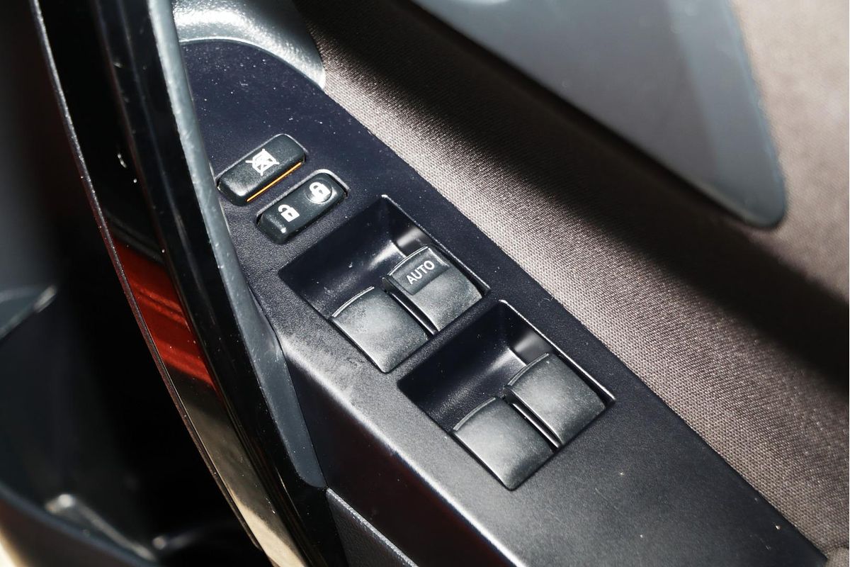 2015 Toyota Corolla Ascent Sport ZRE182R