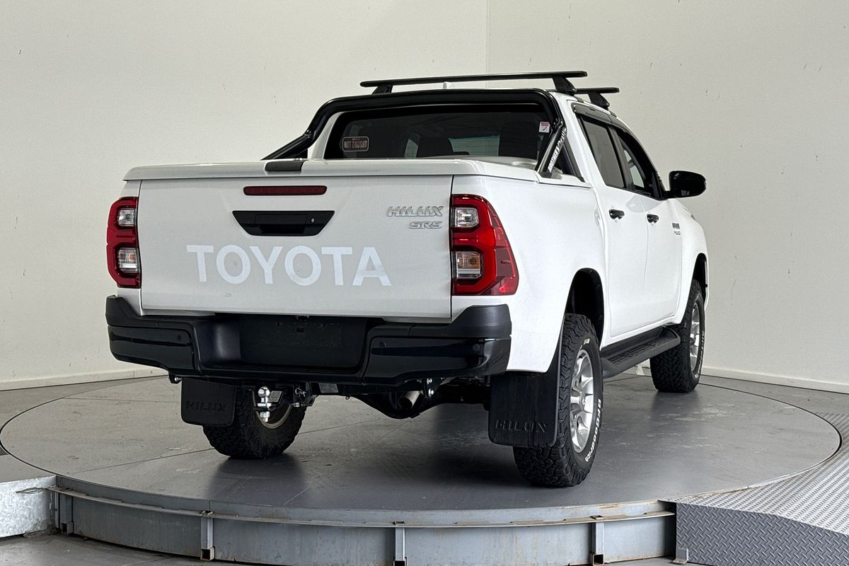 2024 Toyota Hilux SR5 48V GUN126R 4X4