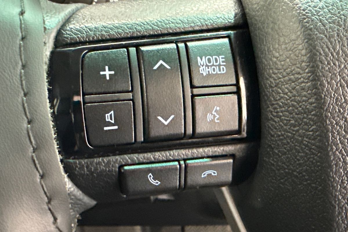 2024 Toyota Hilux SR5 48V GUN126R 4X4