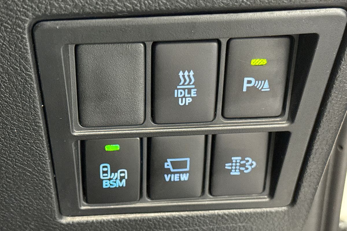 2024 Toyota Hilux SR5 48V GUN126R 4X4