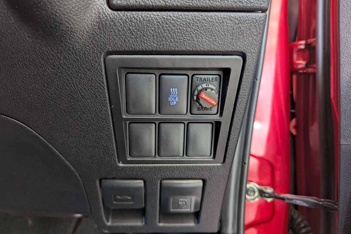 2016 Toyota Hilux SR5 GUN126R 4X4