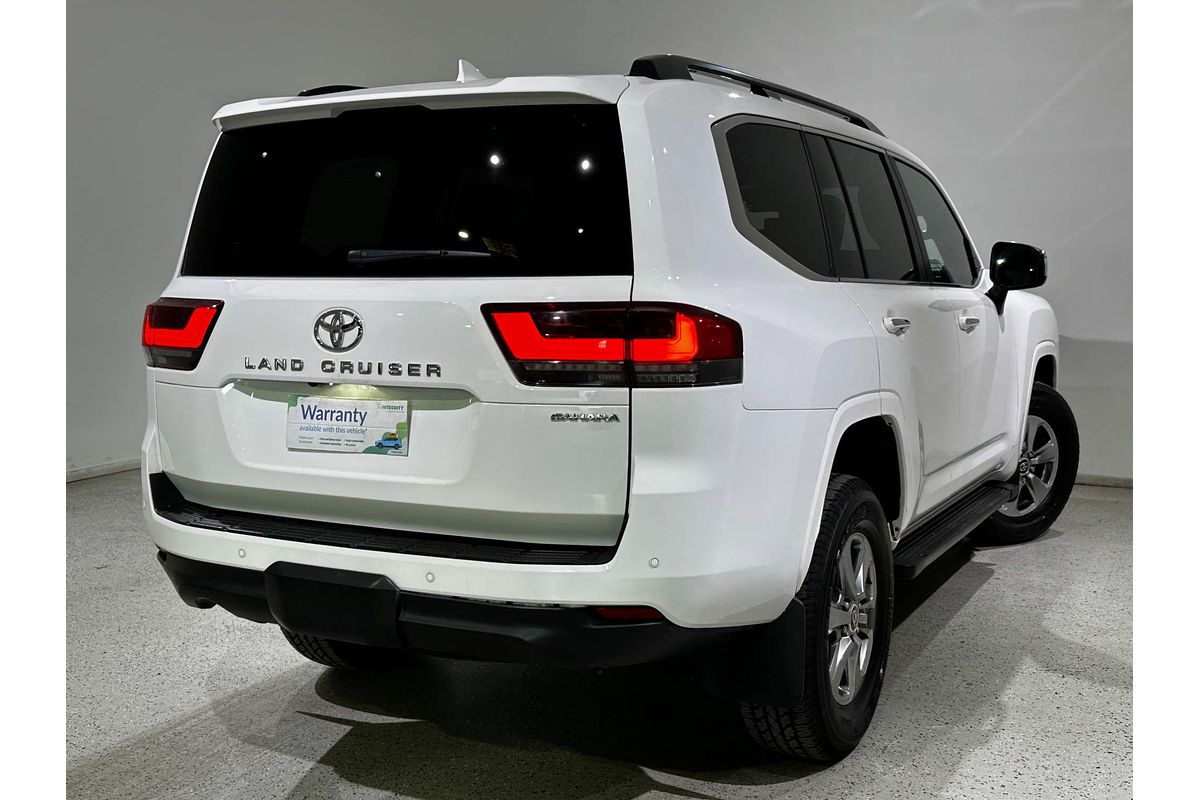 2022 Toyota Landcruiser Sahara FJA300R