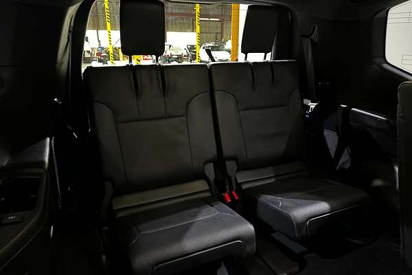 2022 Toyota Landcruiser Sahara FJA300R