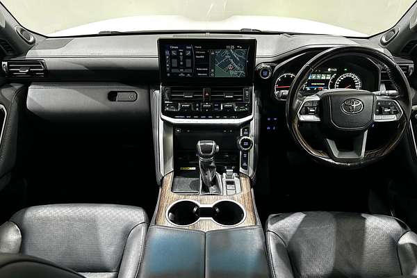 2022 Toyota Landcruiser Sahara FJA300R