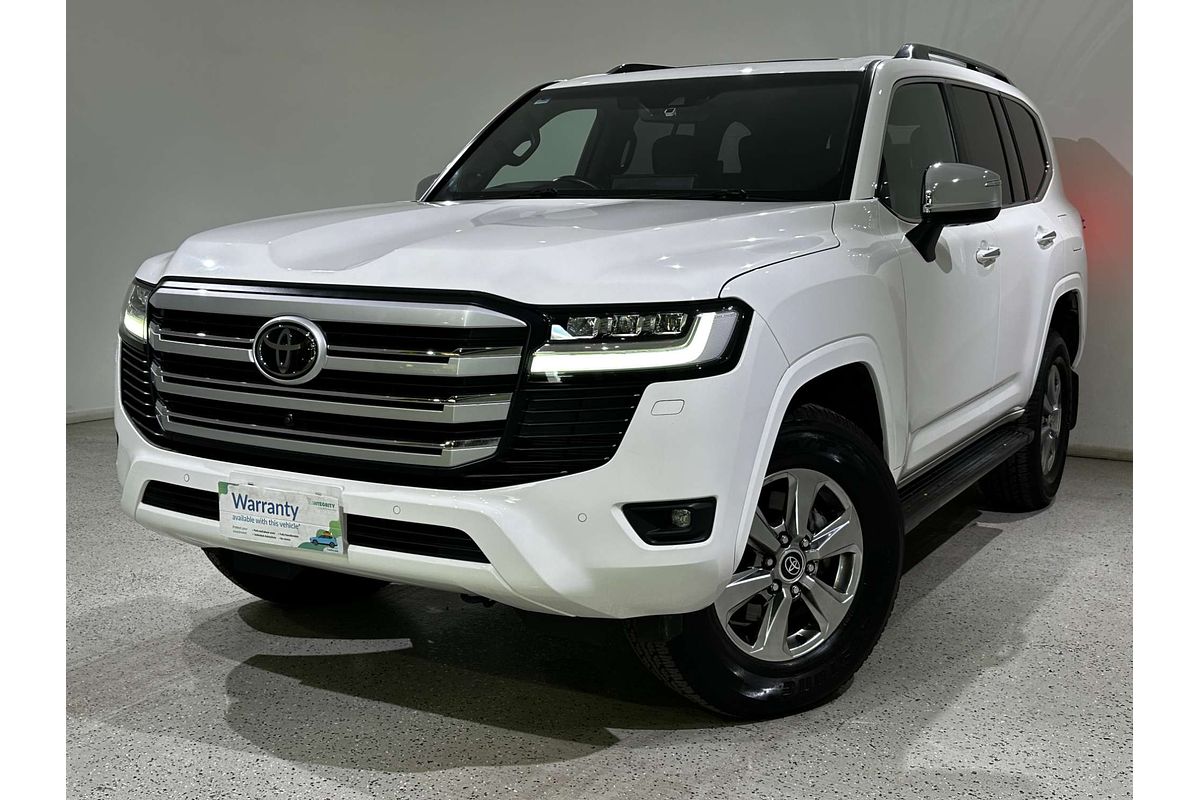 2022 Toyota Landcruiser Sahara FJA300R