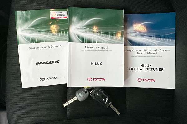 2020 Toyota Hilux SR GUN126R 4X4