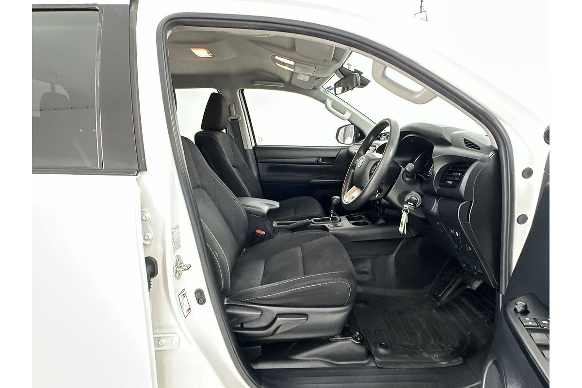 2020 Toyota Hilux SR GUN126R 4X4