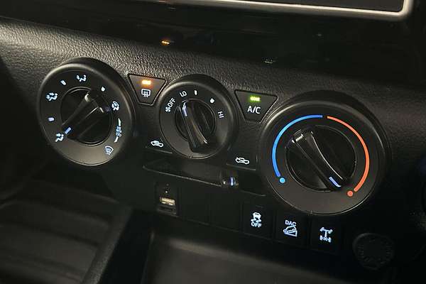 2020 Toyota Hilux SR GUN126R 4X4