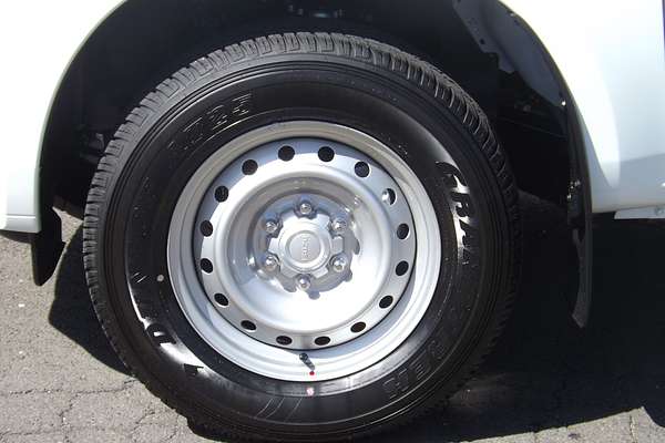 2025 Isuzu D-MAX SX High Ride Rear Wheel Drive