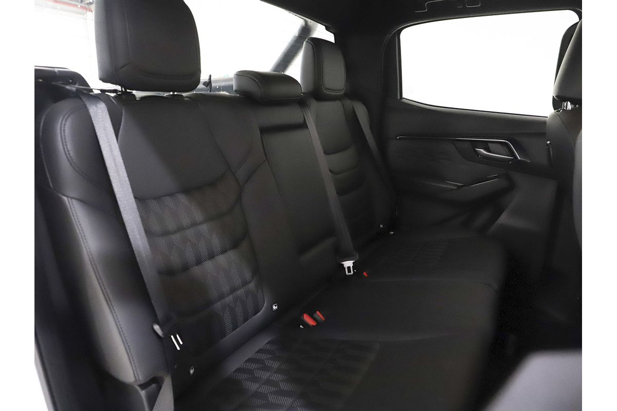 2024 Isuzu D-MAX BLADE 4X4