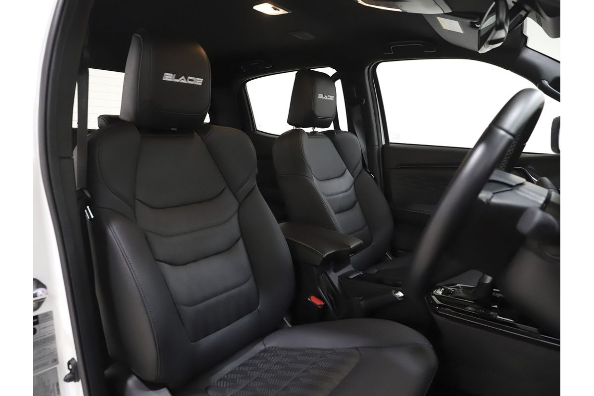 2024 Isuzu D-MAX BLADE 4X4