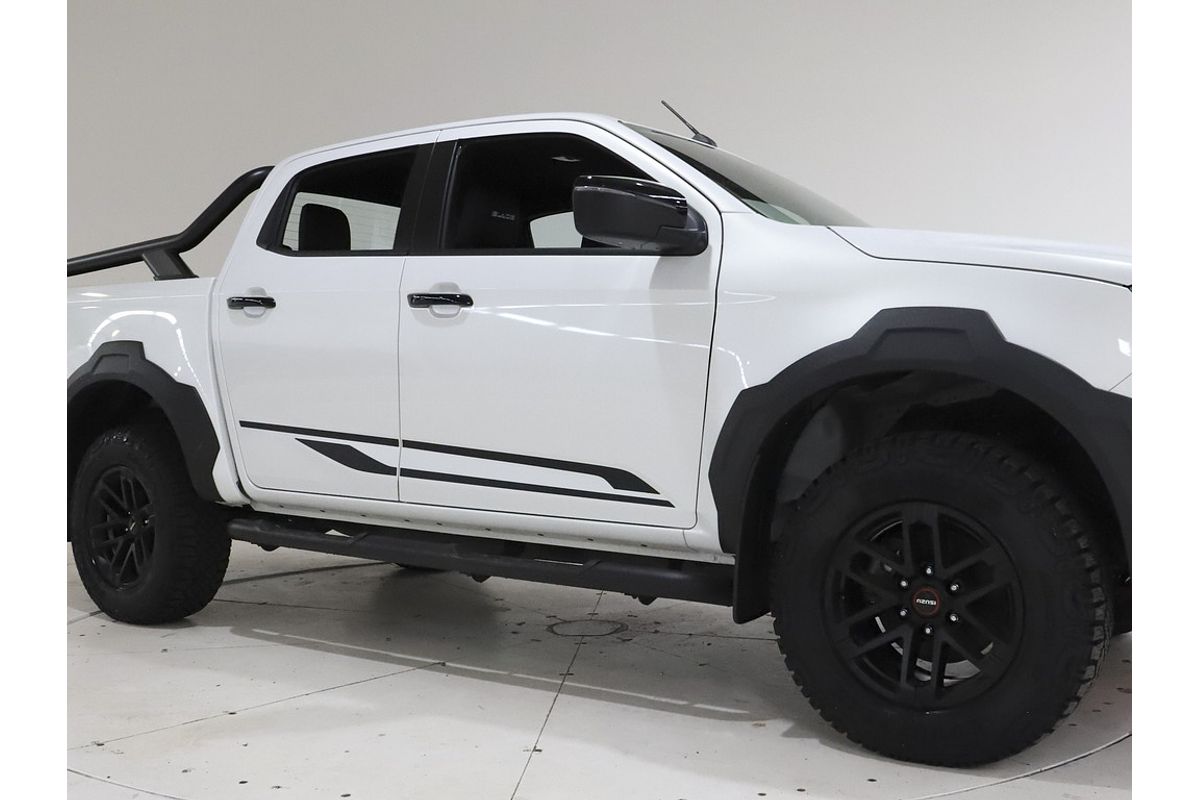 2024 Isuzu D-MAX BLADE 4X4