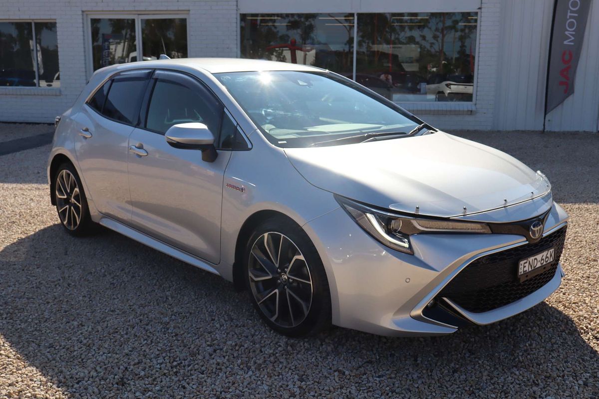2020 Toyota Corolla ZR Hybrid ZWE211R