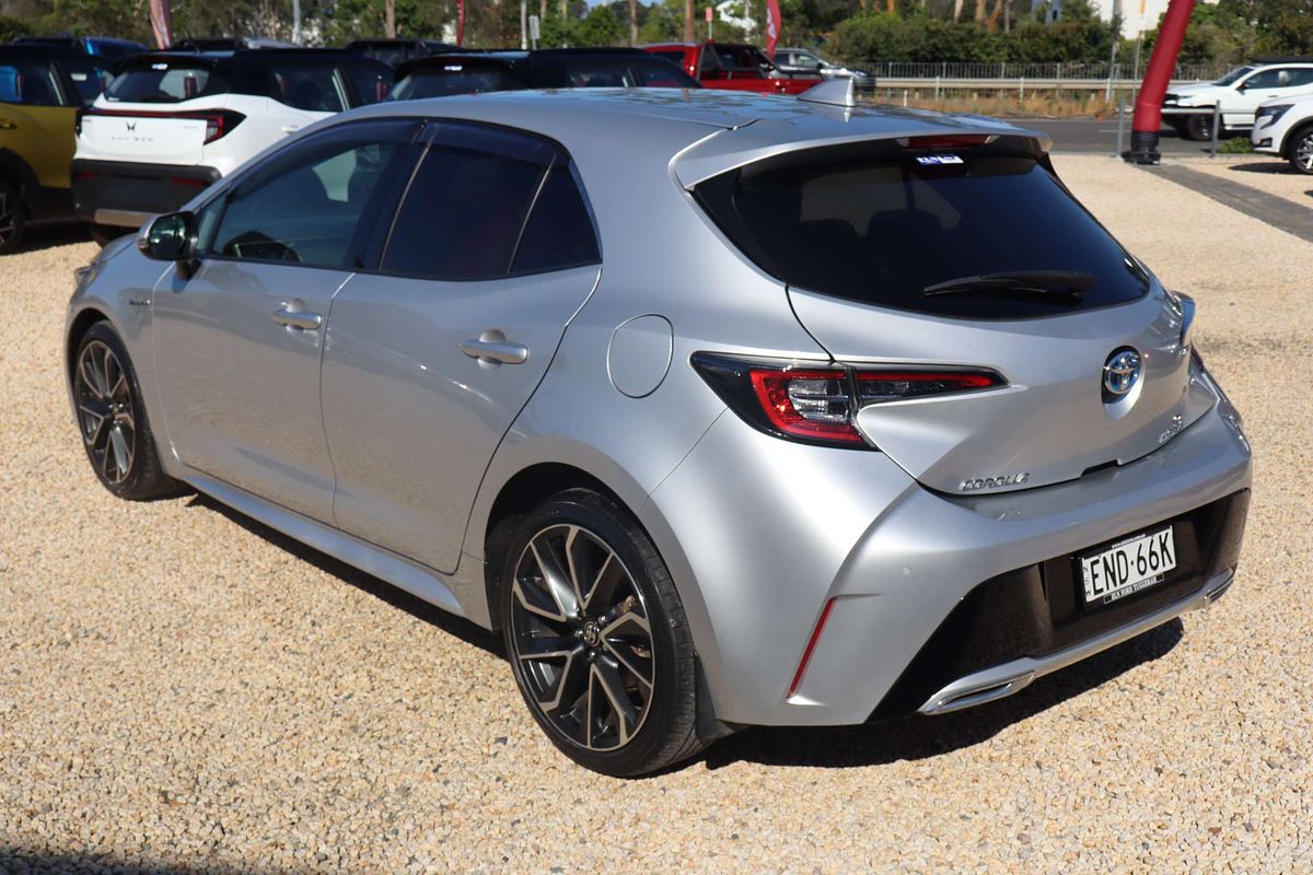 2020 Toyota Corolla ZR Hybrid ZWE211R