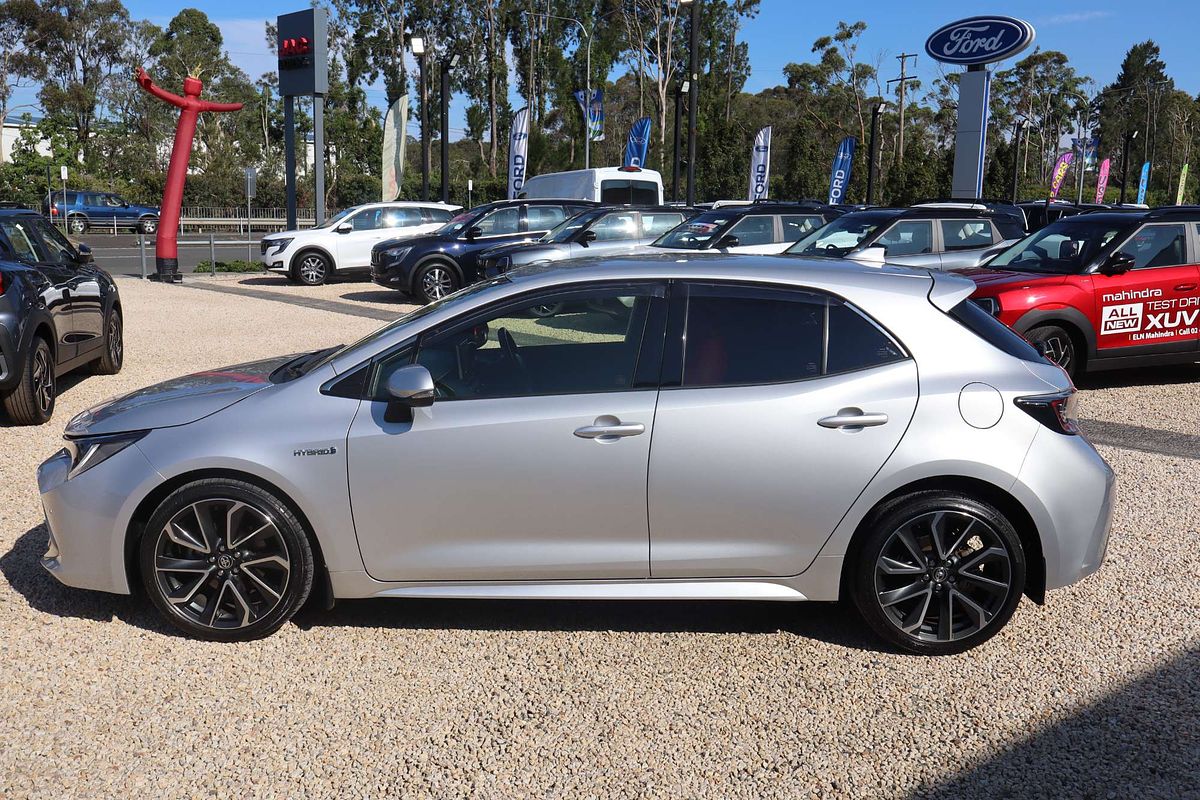 2020 Toyota Corolla ZR Hybrid ZWE211R