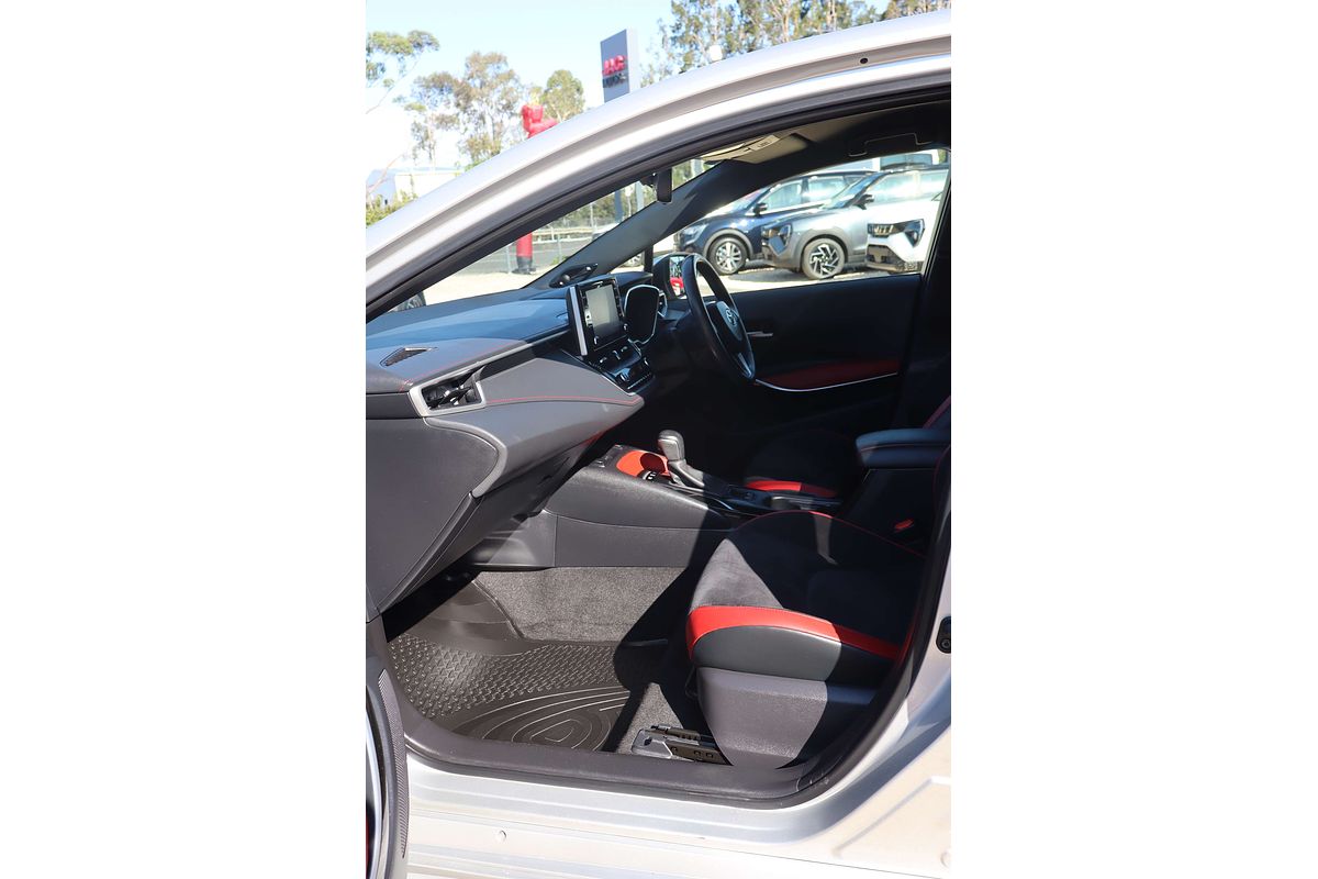 2020 Toyota Corolla ZR Hybrid ZWE211R