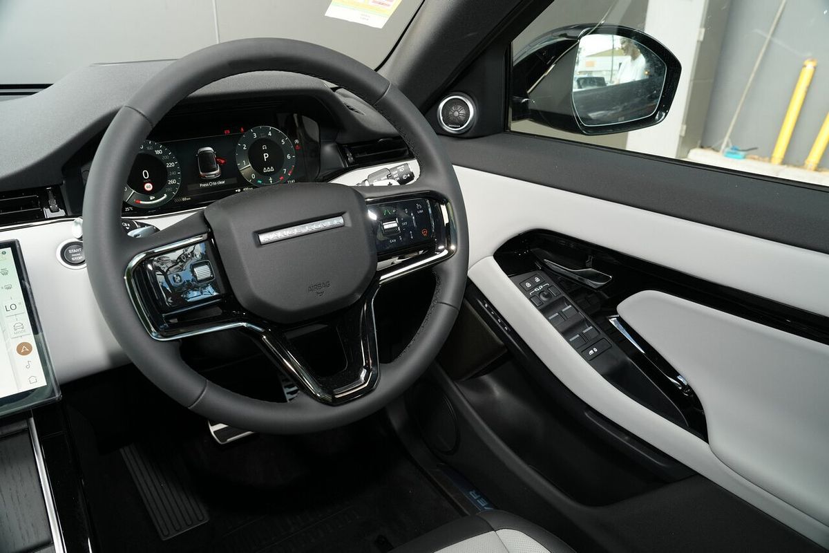 2025 Land Rover Range Rover Evoque P250 Dynamic SE L551