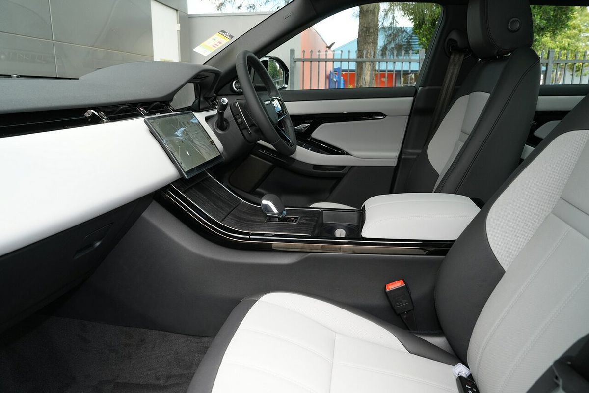 2025 Land Rover Range Rover Evoque P250 Dynamic SE L551