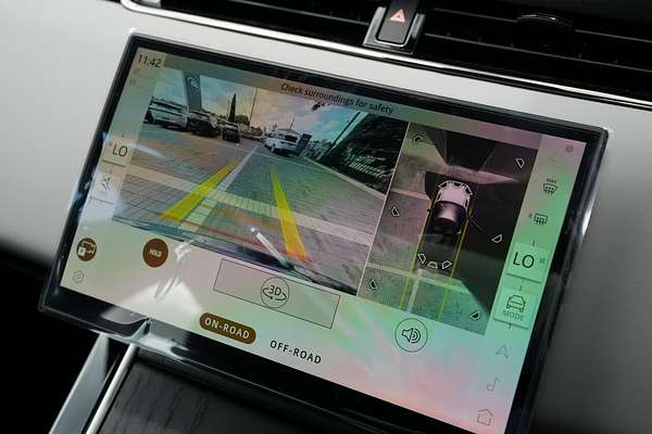 2025 Land Rover Range Rover Evoque P250 Dynamic SE L551