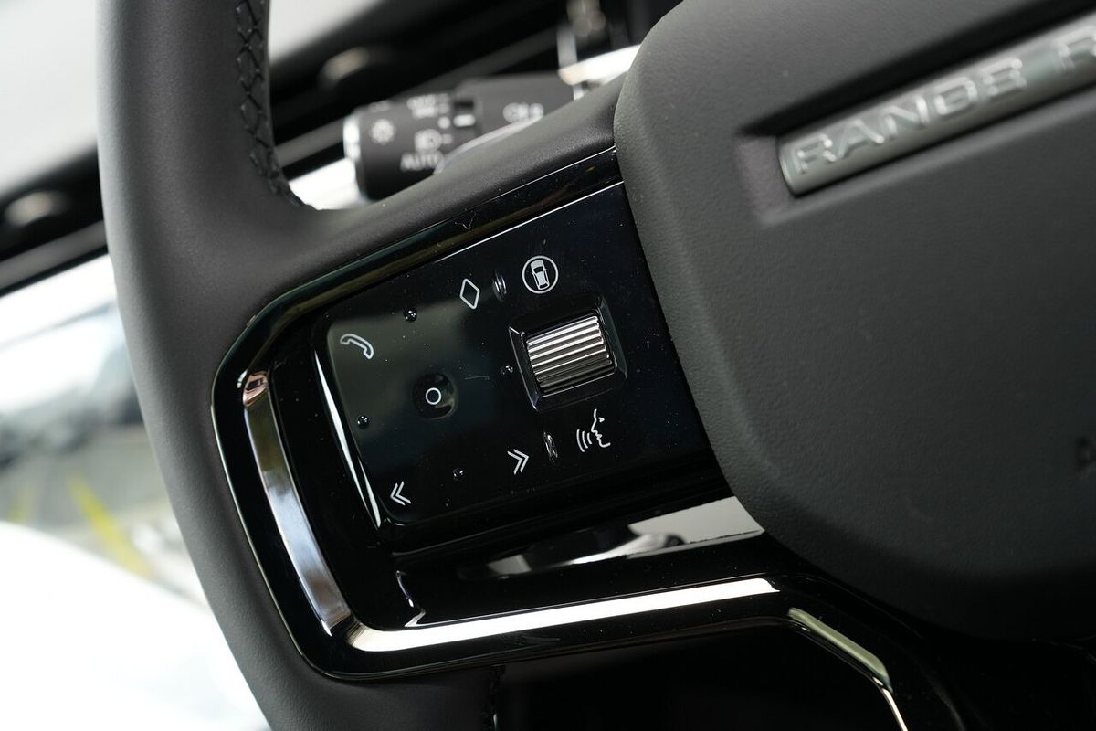 2025 Land Rover Range Rover Evoque P250 Dynamic SE L551