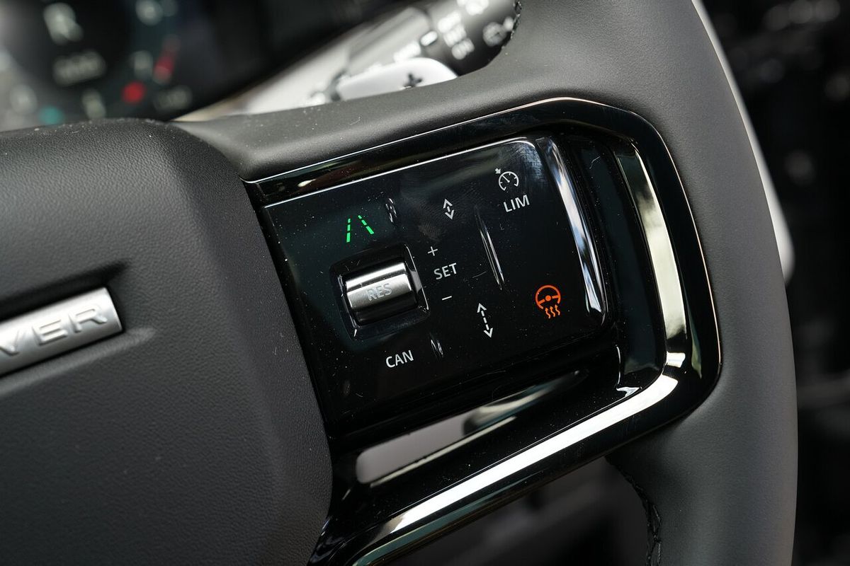 2025 Land Rover Range Rover Evoque P250 Dynamic SE L551