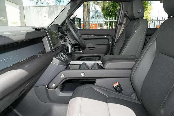 2025 Land Rover Defender 110 D350 X-Dynamic SE L663