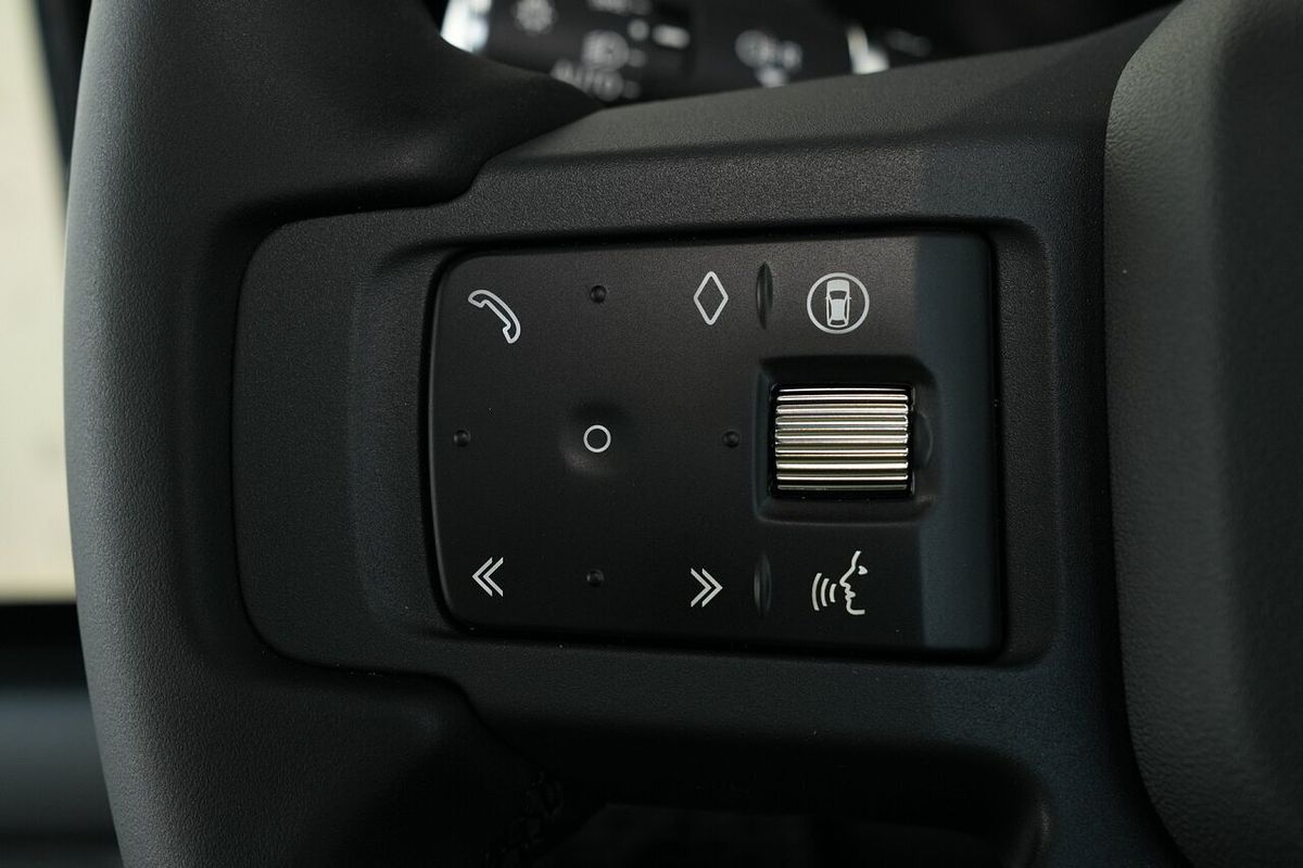 2025 Land Rover Defender 110 D350 X-Dynamic SE L663