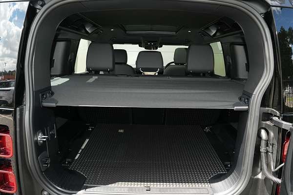 2025 Land Rover Defender 110 D350 X-Dynamic SE L663