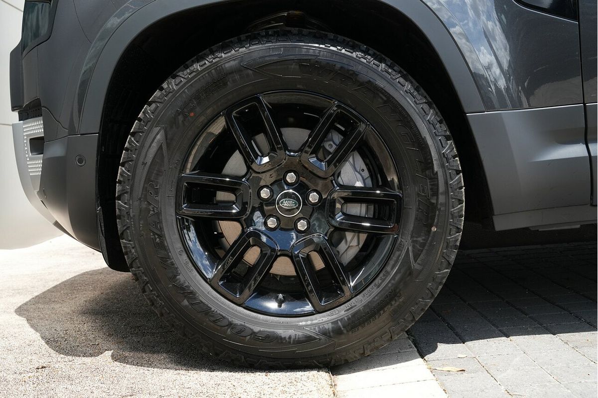 2025 Land Rover Defender 110 P400 S L663