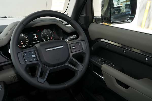 2025 Land Rover Defender 110 P400 S L663