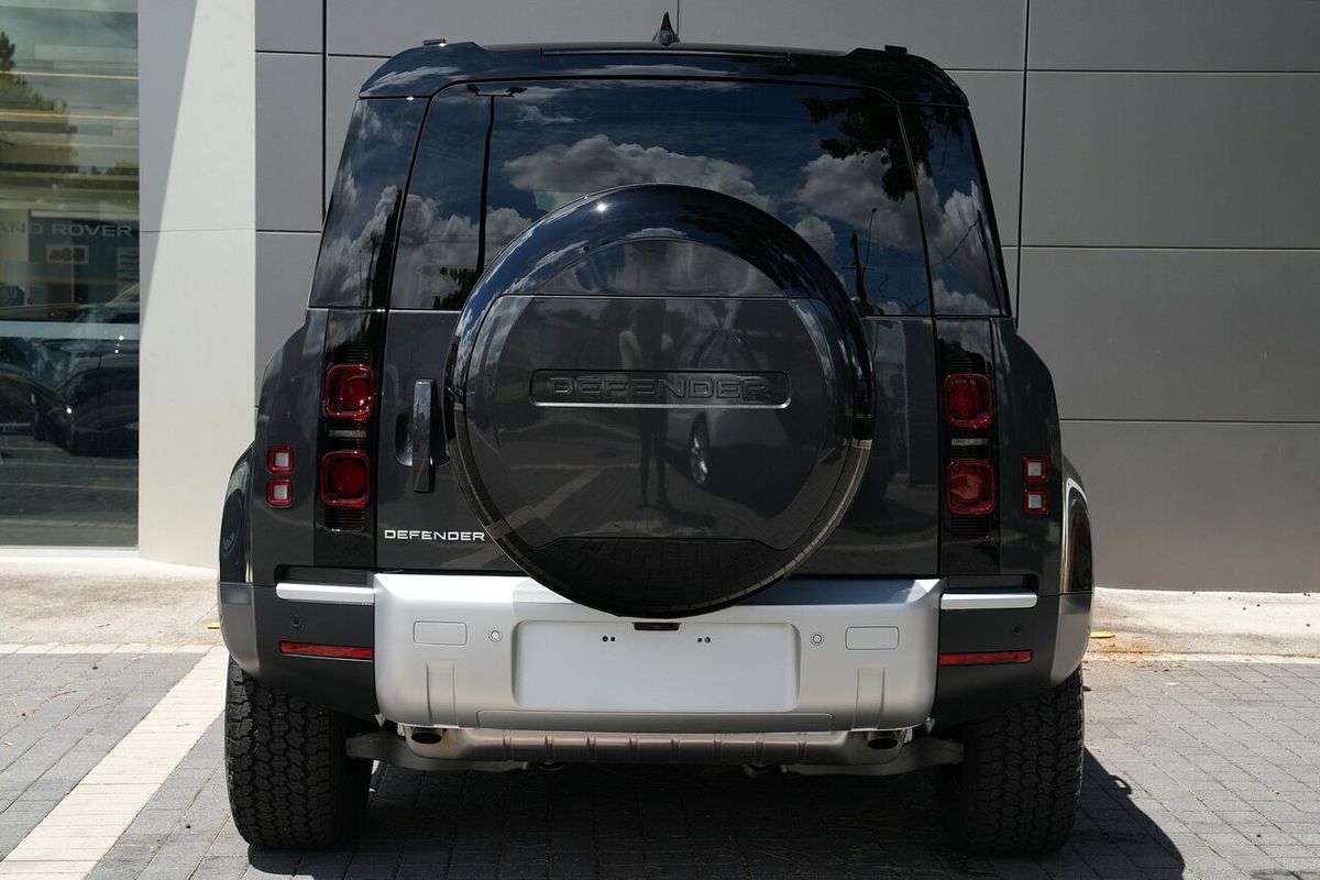 2025 Land Rover Defender 110 P400 S L663