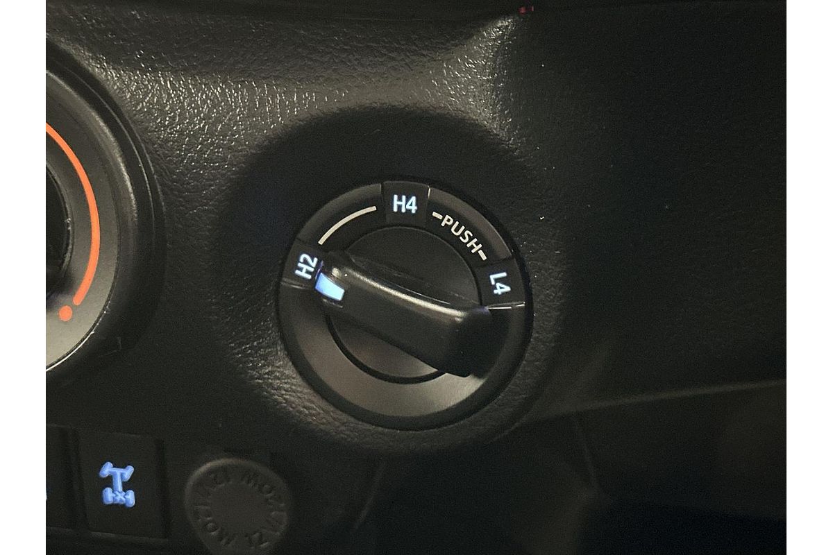 2020 Toyota Hilux SR GUN126R 4X4