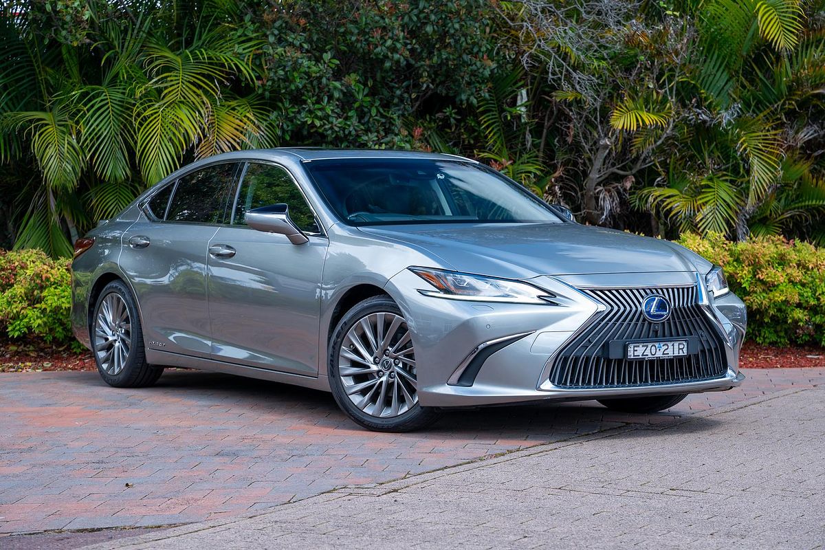 2019 Lexus ES ES300h Sports Luxury AXZH10R