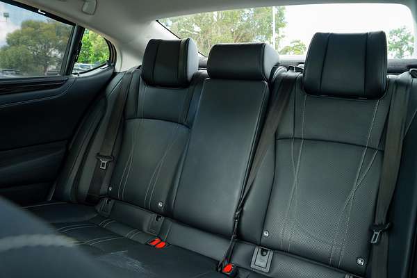 2019 Lexus ES ES300h Sports Luxury AXZH10R