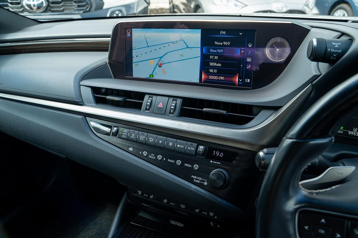 2019 Lexus ES ES300h Sports Luxury AXZH10R