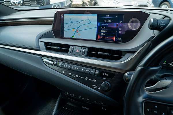 2019 Lexus ES ES300h Sports Luxury AXZH10R