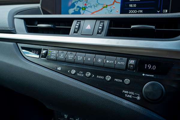 2019 Lexus ES ES300h Sports Luxury AXZH10R