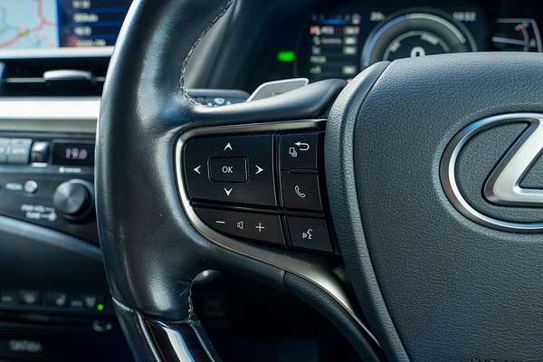 2019 Lexus ES ES300h Sports Luxury AXZH10R