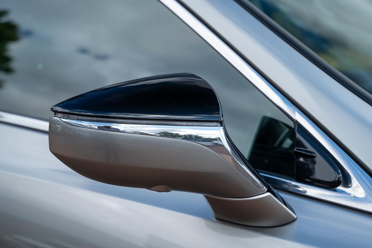 2019 Lexus ES ES300h Sports Luxury AXZH10R