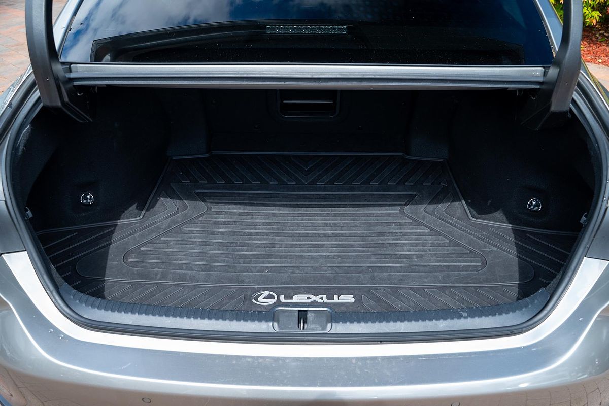 2019 Lexus ES ES300h Sports Luxury AXZH10R