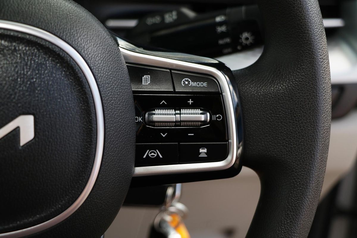 2023 Kia Carnival S KA4