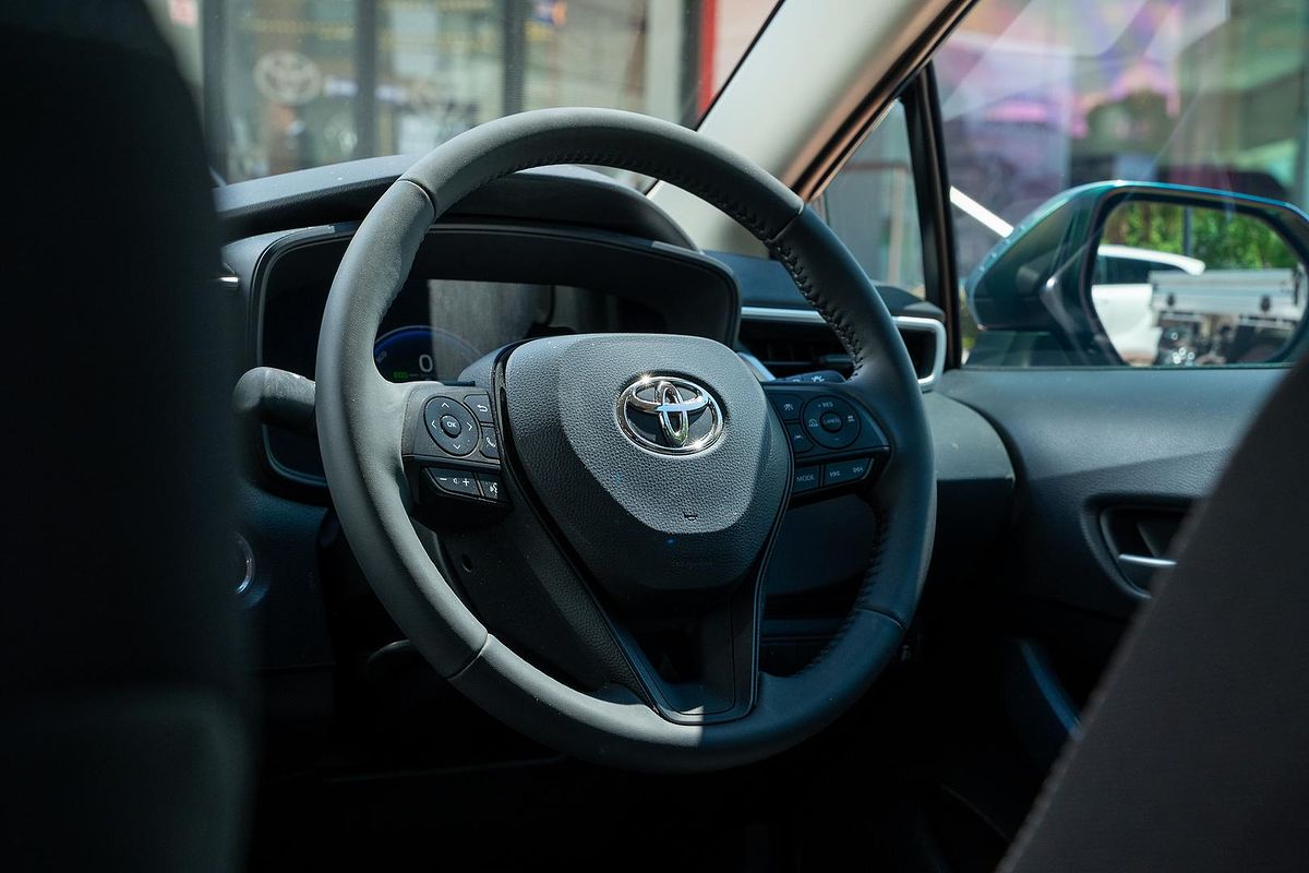 2022 Toyota Corolla SX Hybrid ZWE219R