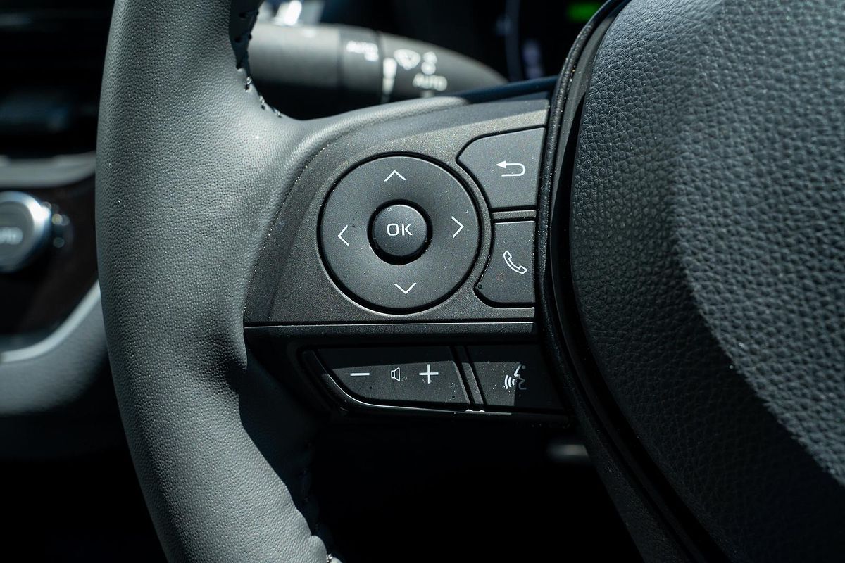 2022 Toyota Corolla SX Hybrid ZWE219R