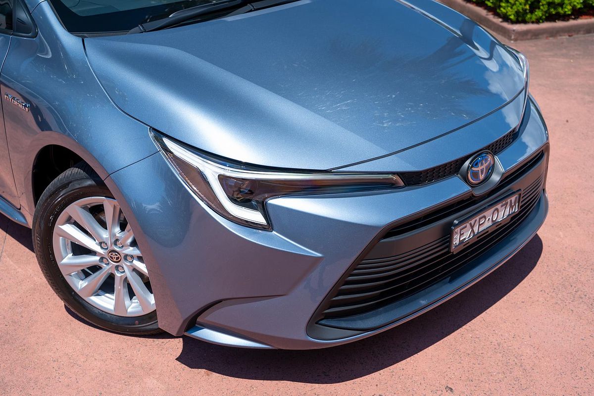2022 Toyota Corolla SX Hybrid ZWE219R